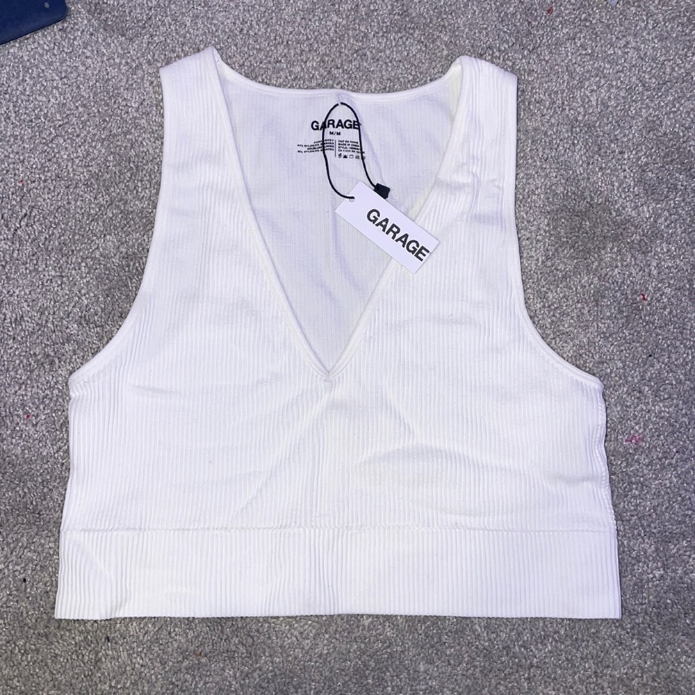 New with tags Garage Stella Seamless Plunge Cami